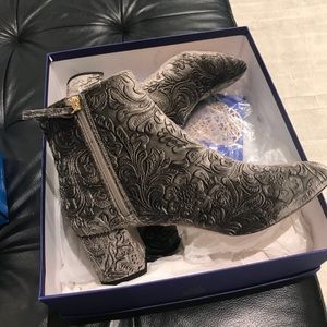 New aquazurra gray booties